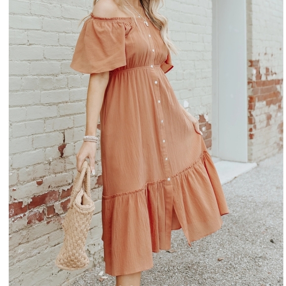 New! Off the shoulder button detail clay midi dress - Picture 3 of 10